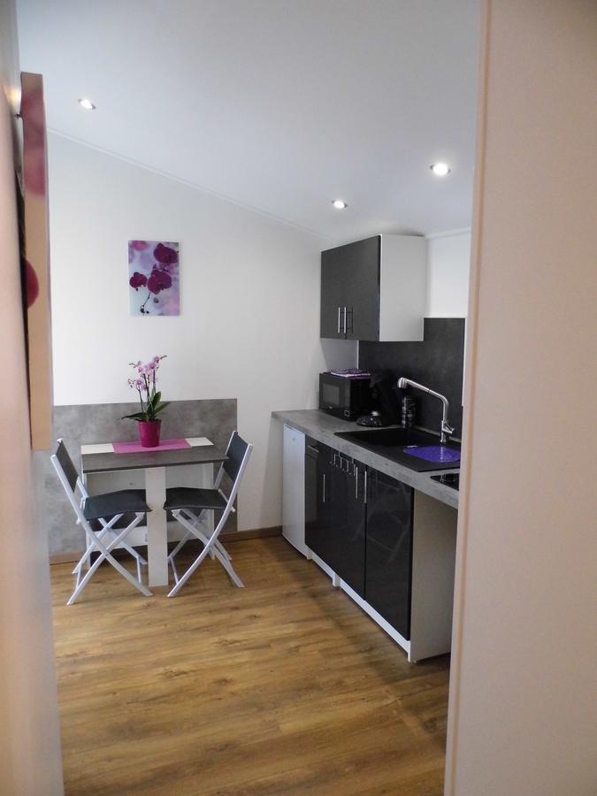 3 indépendants dans villa avec piscine terrasse, jardin, parking clos, wifi Meyreuil Extérieur photo
