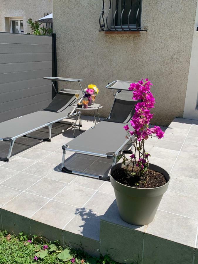 3 indépendants dans villa avec piscine terrasse, jardin, parking clos, wifi Meyreuil Extérieur photo